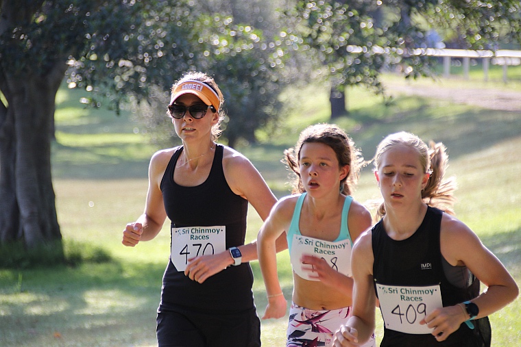 Sri Chinmoy Centennial Park Half-Marathon, 7km & 4km cross-country runs, Monday 5 April 2021