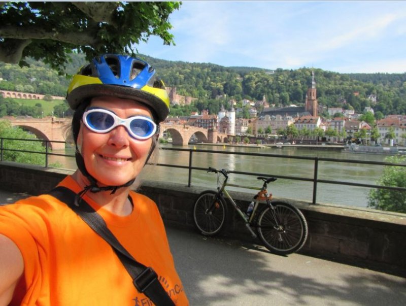 vasanti_glasses_w.jpg