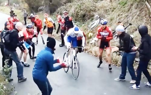 Video: Detachment in the middle of a competition